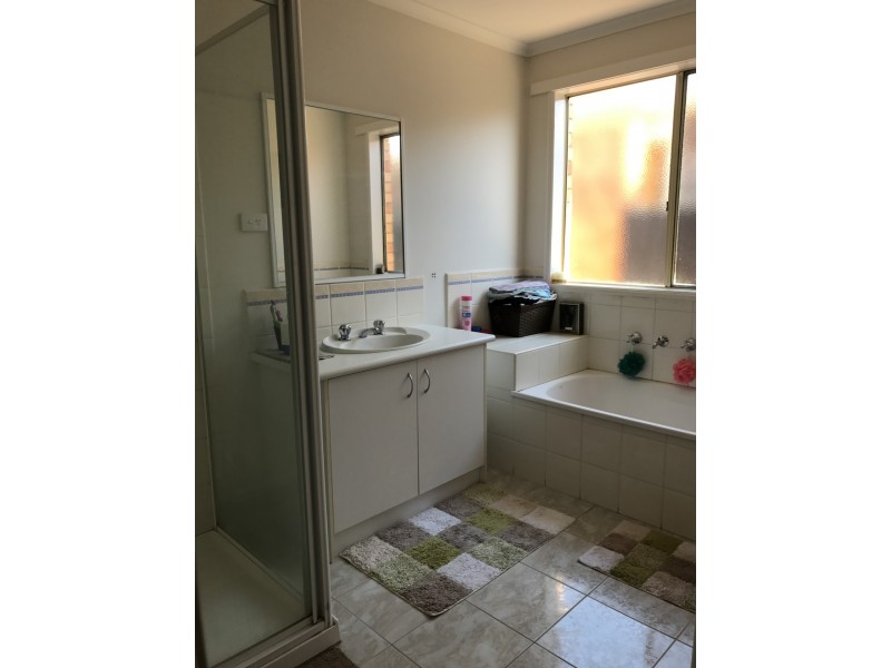 15A Staunton Walk, Cranbourne East VIC 3977