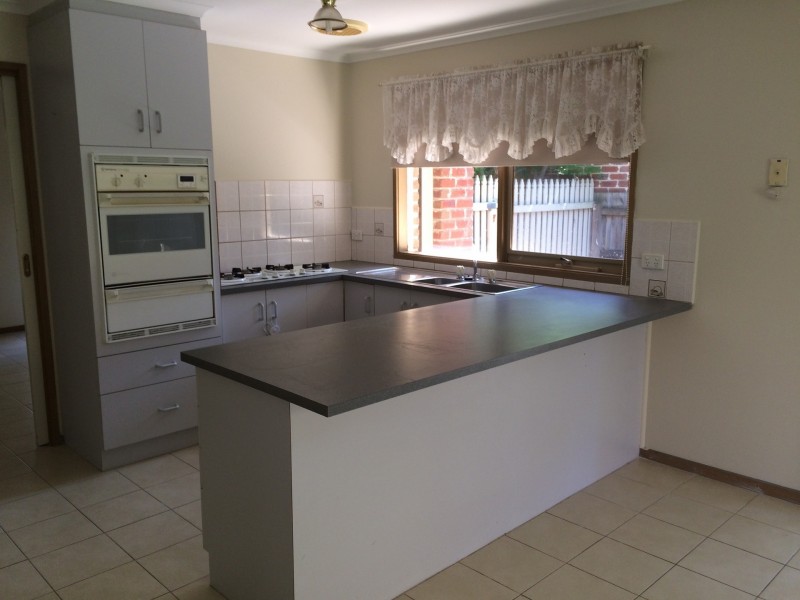 36 Sunnyside Drive, Berwick VIC 3806