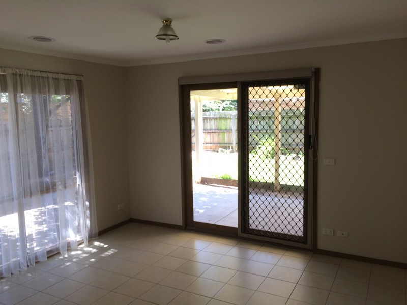 36 Sunnyside Drive, Berwick VIC 3806