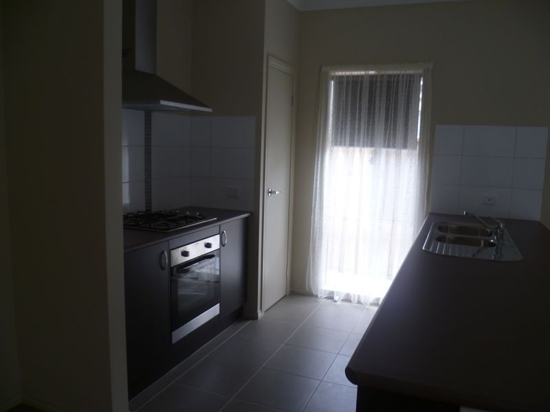 53 Banfield Place, Lyndhurst VIC 3975