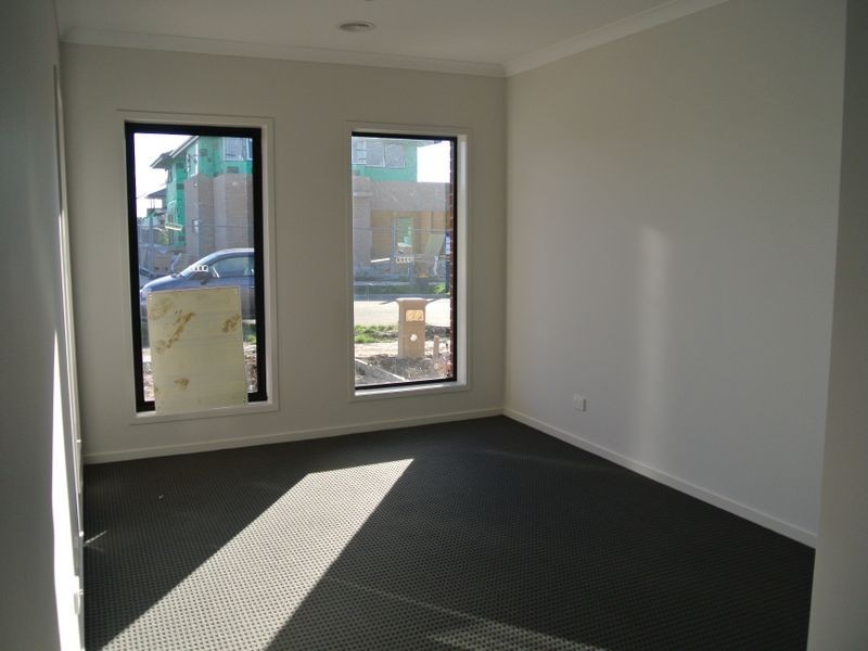84 Bimberry Circuit, Clyde VIC 3978