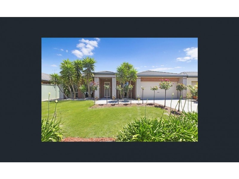 29 Scotsdale Drive, Cranbourne East VIC 3977