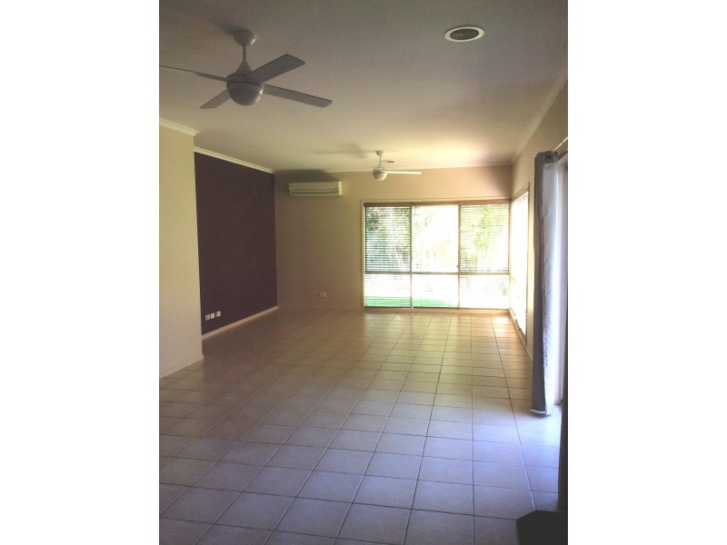 29 Scotsdale Drive, Cranbourne East VIC 3977