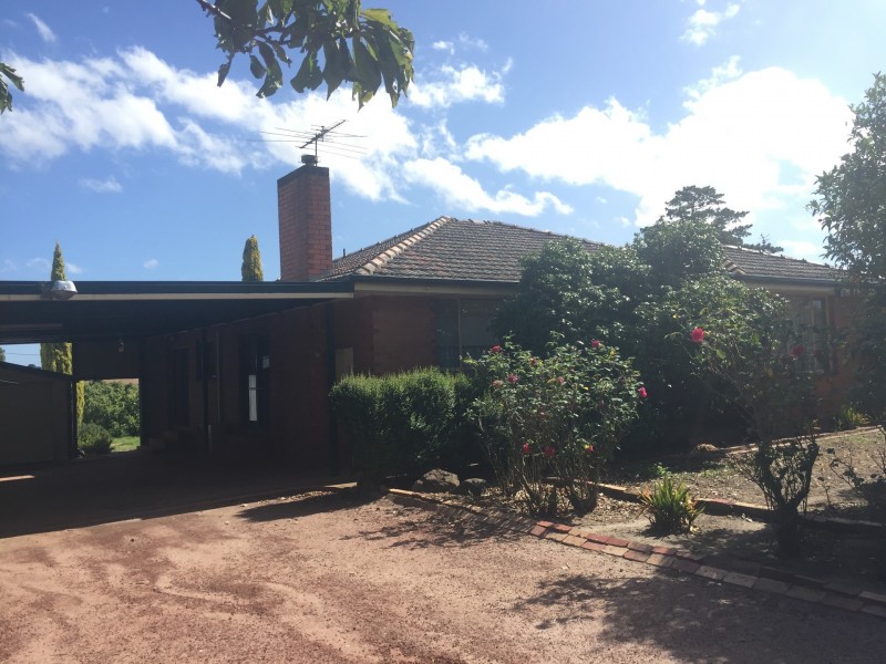 18 Olive Road, Devon Meadows VIC 3977