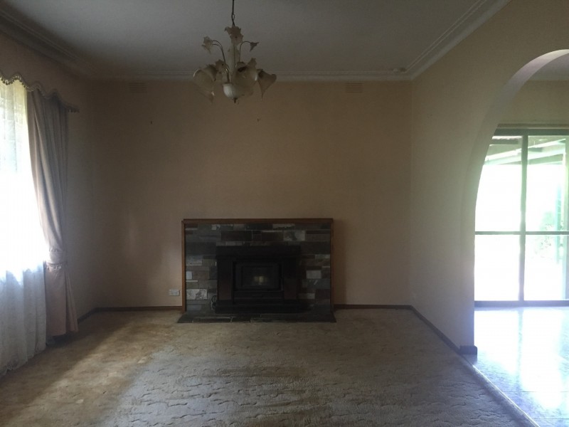 18 Olive Road, Devon Meadows VIC 3977