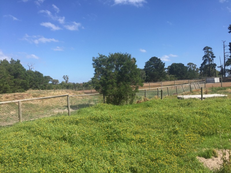 18 Olive Road, Devon Meadows VIC 3977