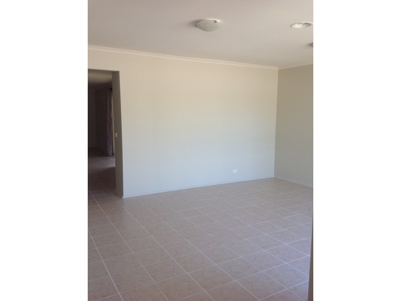 21 Jessie Street, Cranbourne North VIC 3977