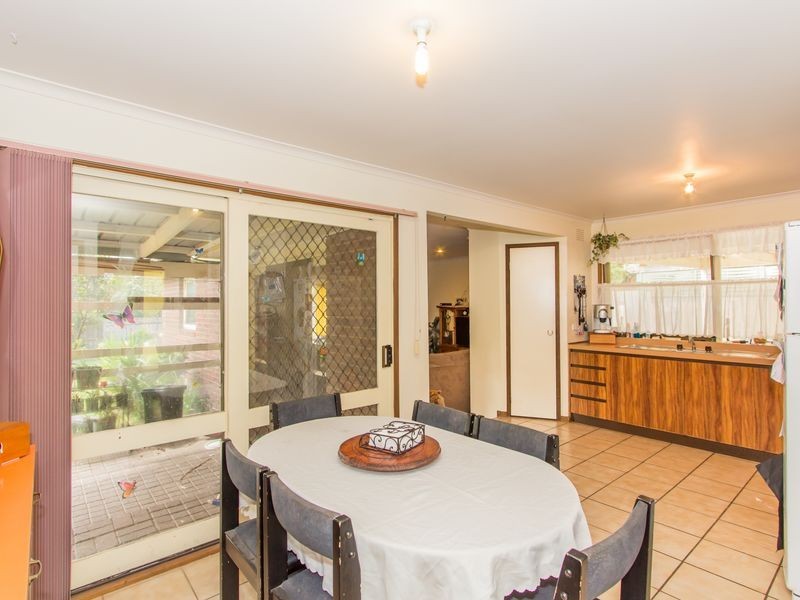 13 Lesdon Avenue, Cranbourne VIC 3977
