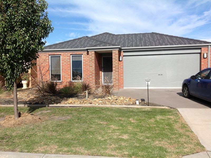 4 Rockford Street, Pakenham VIC 3810
