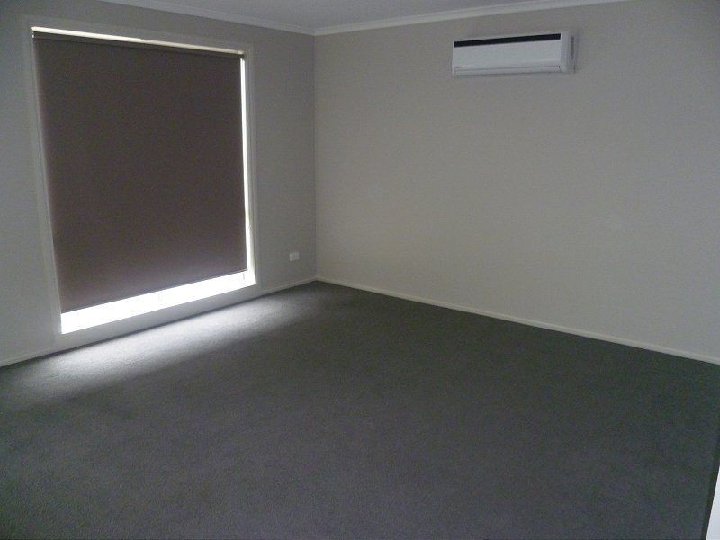 4 Rockford Street, Pakenham VIC 3810