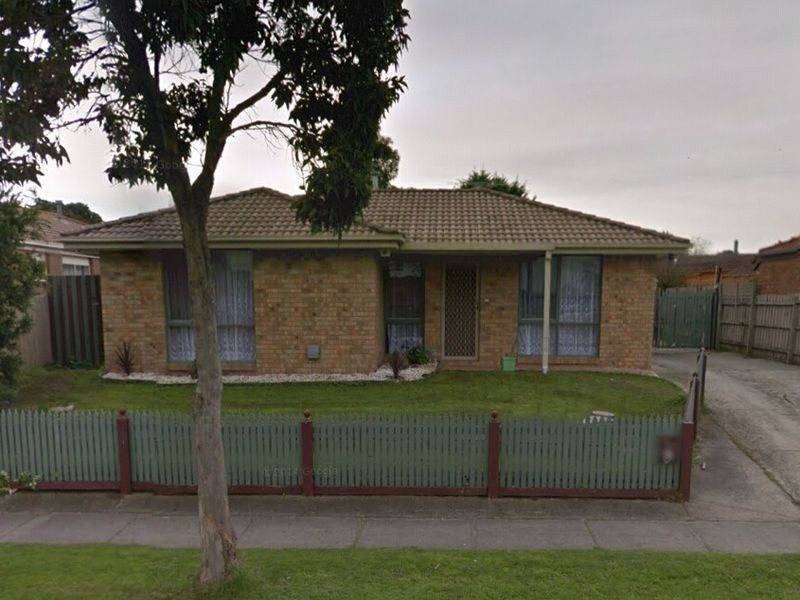 73 Courtenay Avenue, Cranbourne VIC 3977