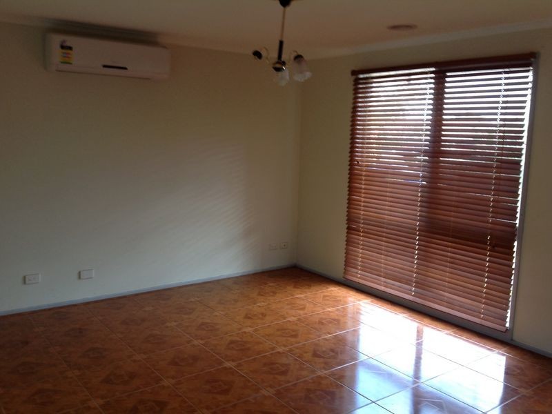 73 Courtenay Avenue, Cranbourne VIC 3977