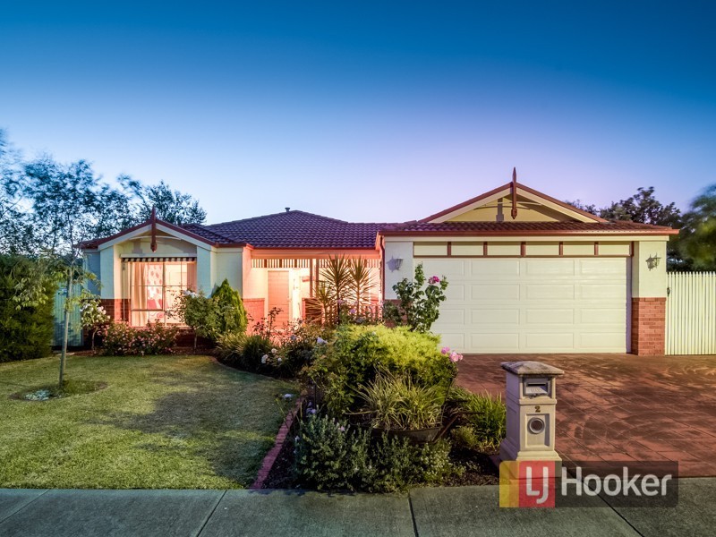2 Suffolk Court, Cranbourne North VIC 3977