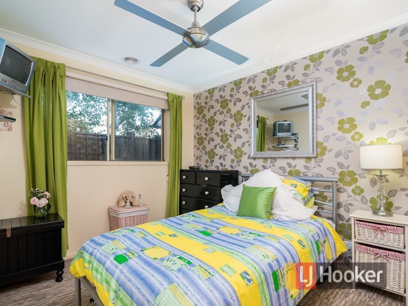2 Suffolk Court, Cranbourne North VIC 3977