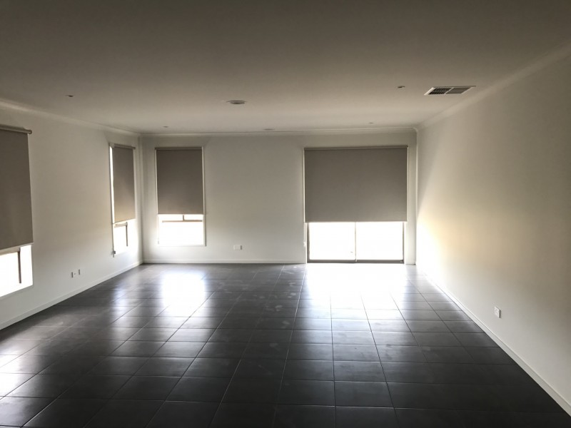 14 Wendy Way, Pakenham VIC 3810