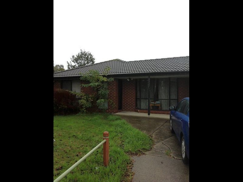 28 Mcguigan Drive, Cranbourne VIC 3977