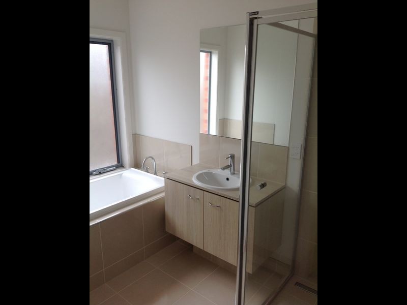 6 Haines Street, Cranbourne VIC 3977