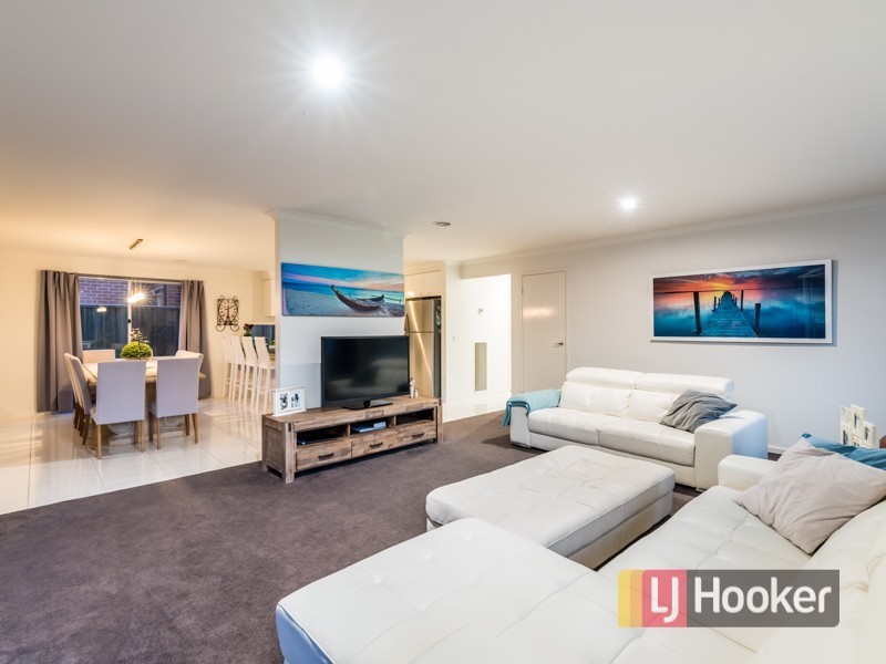 12 Haines Street, Cranbourne East VIC 3977