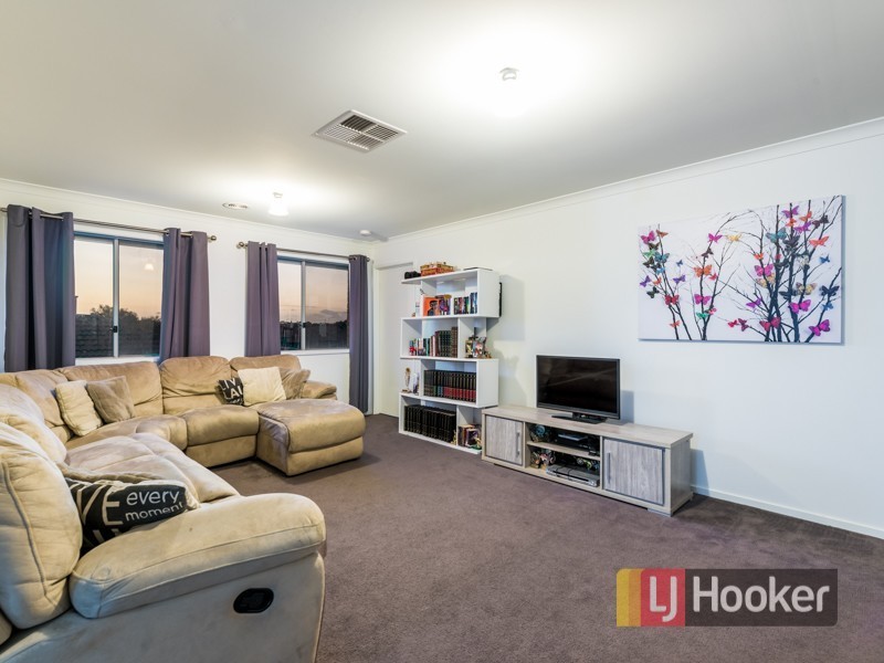 12 Haines Street, Cranbourne East VIC 3977