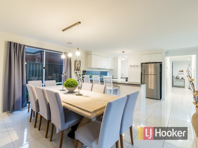 12 Haines Street, Cranbourne East VIC 3977