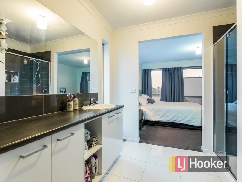 12 Haines Street, Cranbourne East VIC 3977