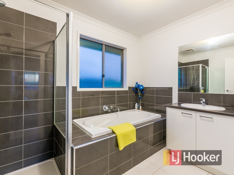 12 Haines Street, Cranbourne East VIC 3977