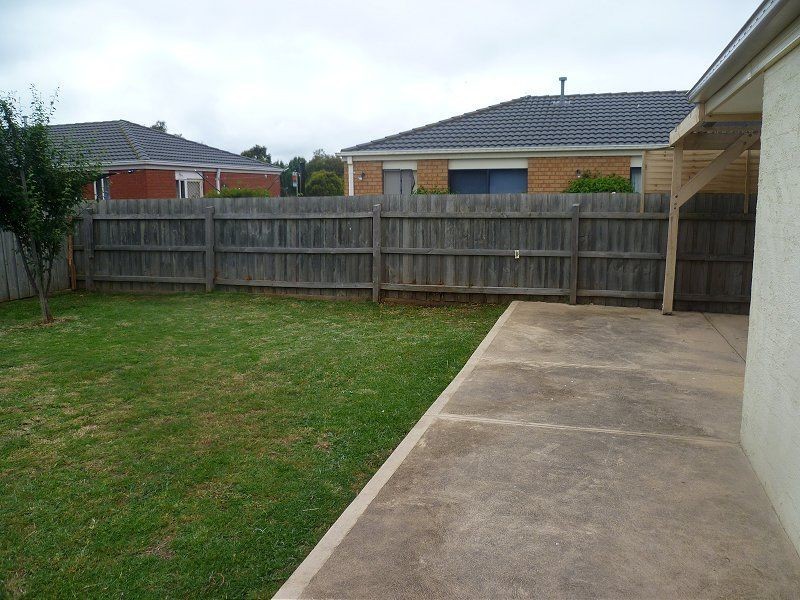 56 Bernborough Ave, Cranbourne VIC 3977