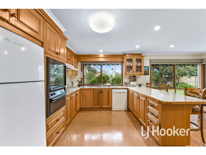 1 Connie Court, Cranbourne VIC 3977