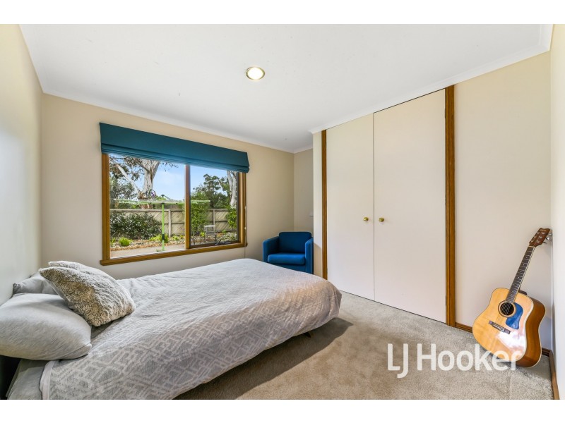 1 Connie Court, Cranbourne VIC 3977