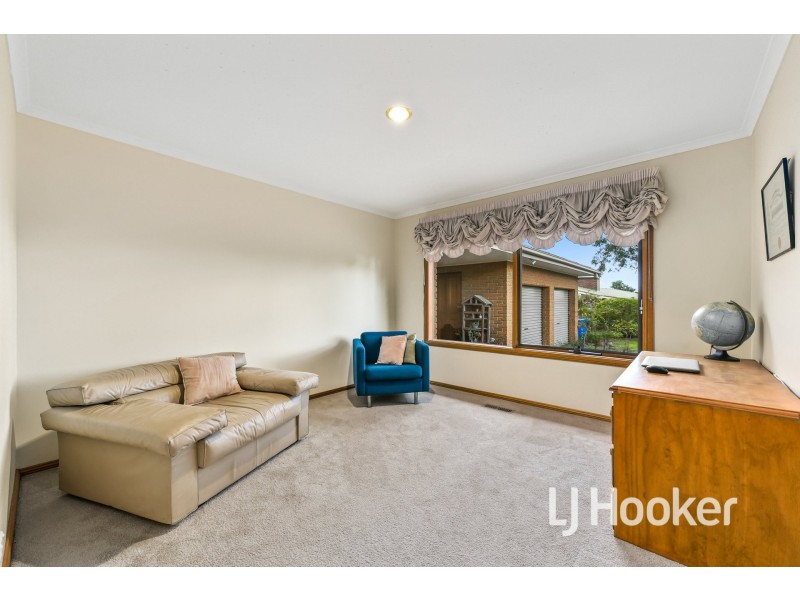 1 Connie Court, Cranbourne VIC 3977