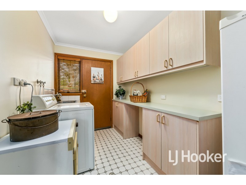 1 Connie Court, Cranbourne VIC 3977