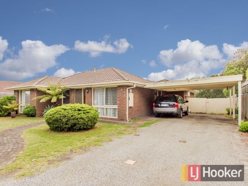 13 Lesdon Avenue, Cranbourne VIC 3977