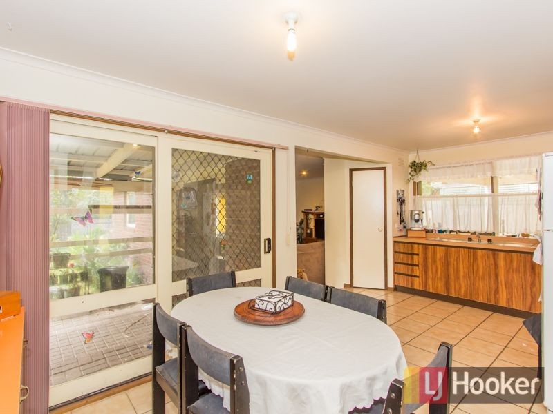 13 Lesdon Avenue, Cranbourne VIC 3977