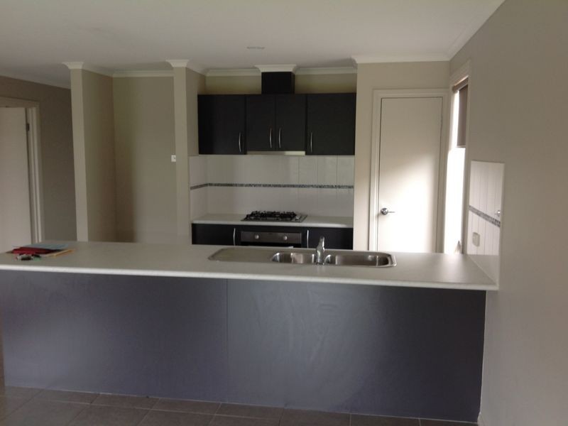 4 Rockford Street, Pakenham VIC 3810