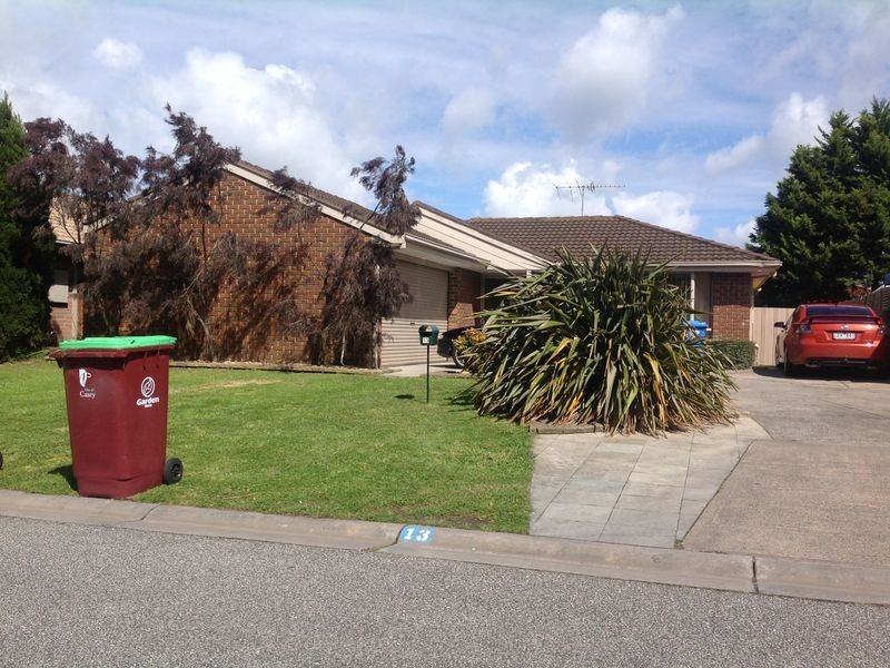13 Samantha Crescent, Cranbourne VIC 3977
