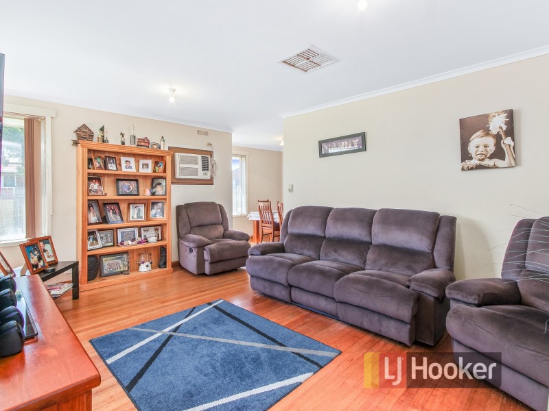 12 Burraneer Drive, Keysborough VIC 3173