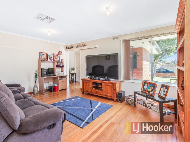 12 Burraneer Drive, Keysborough VIC 3173