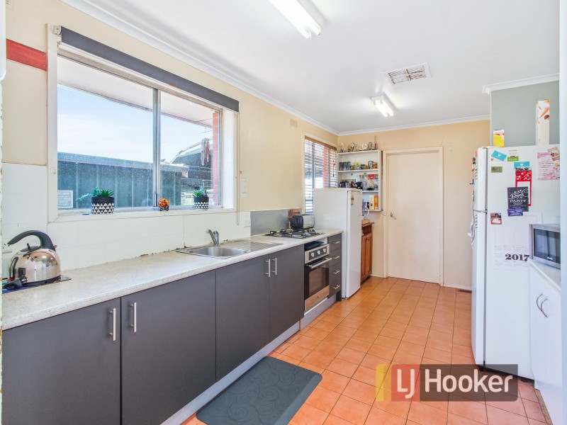12 Burraneer Drive, Keysborough VIC 3173