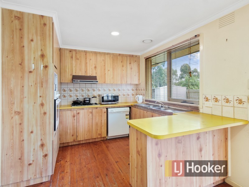 9 Ellery court, Cranbourne North VIC 3977