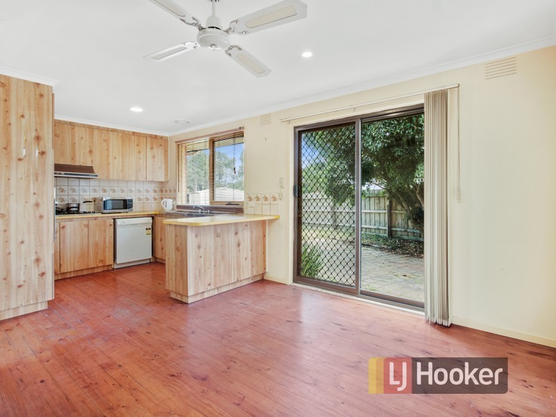 9 Ellery court, Cranbourne North VIC 3977