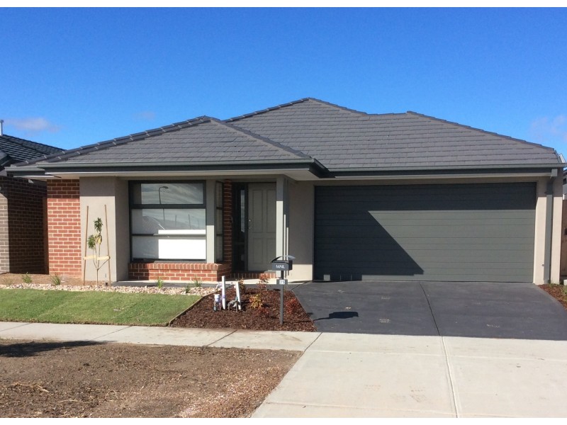 35 Morningside Boulevard, Cranbourne West VIC 3977