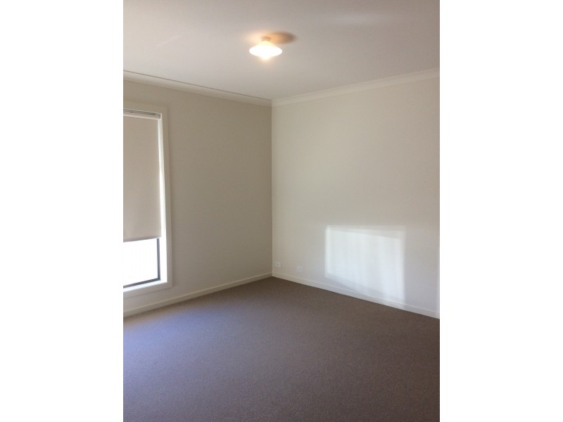 35 Morningside Boulevard, Cranbourne West VIC 3977