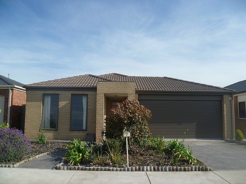 7 Statesman Circuit, Cranbourne VIC 3977