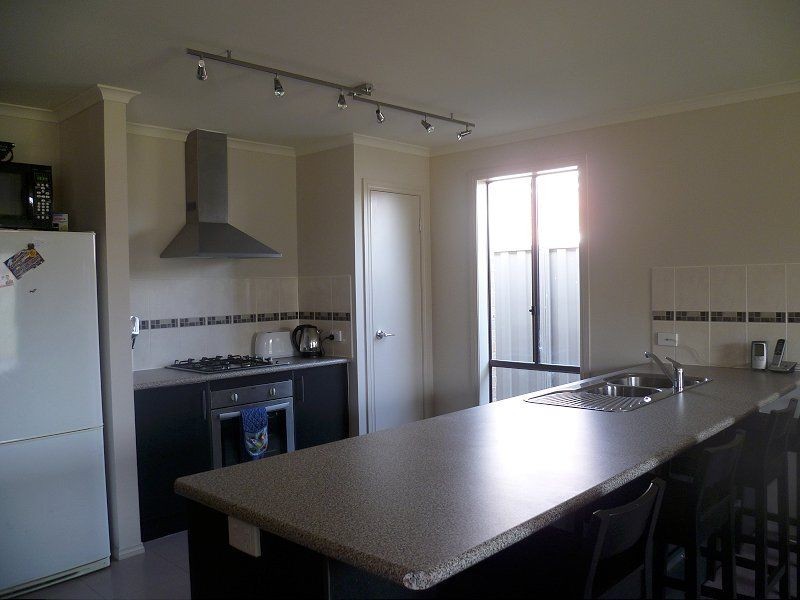 7 Statesman Circuit, Cranbourne VIC 3977