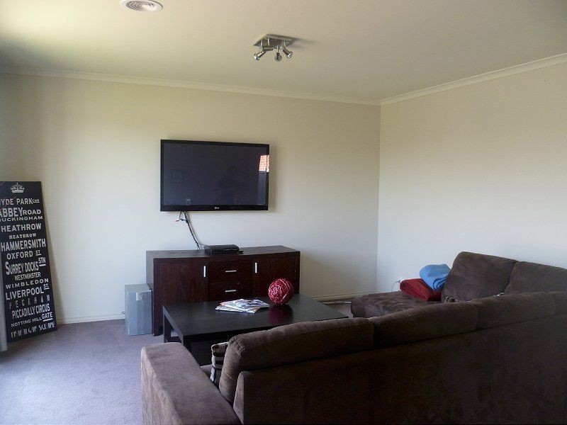 7 Statesman Circuit, Cranbourne VIC 3977