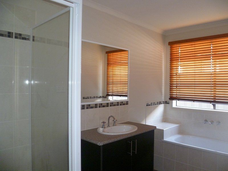7 Statesman Circuit, Cranbourne VIC 3977