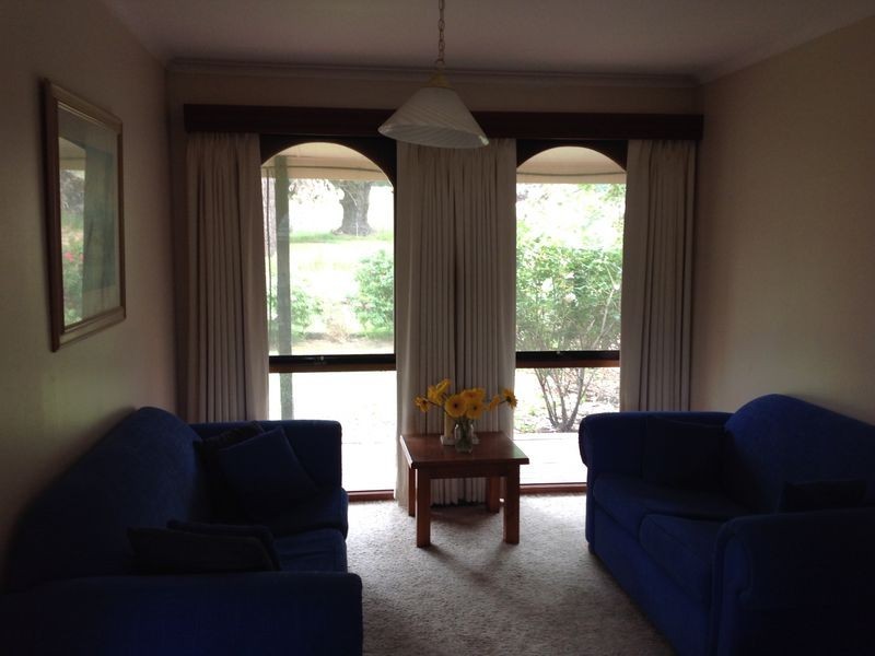 40 Manuka Road, Berwick VIC 3806