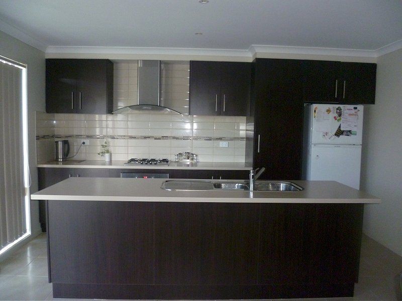 10 Tattle Grove, Cranbourne VIC 3977