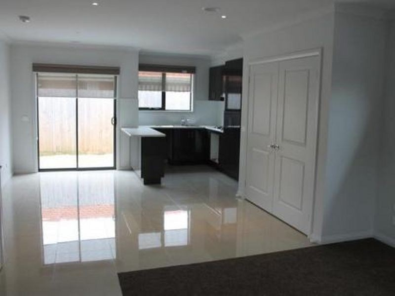 3/36 Codrington Street, Cranbourne VIC 3977