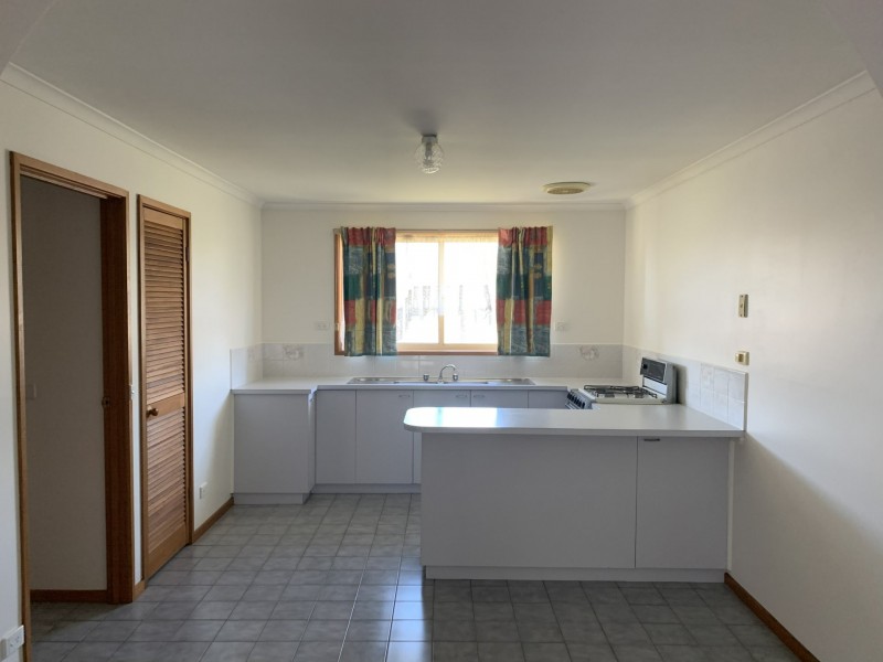 2/33 Rouse Street, Cranbourne VIC 3977